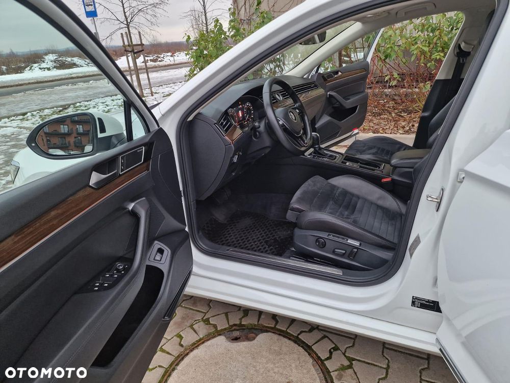 Volkswagen Passat - 22