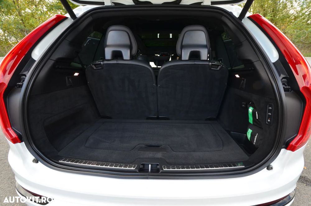 Volvo XC 90 T8 AWD Recharge Geartronic RDesign - 35