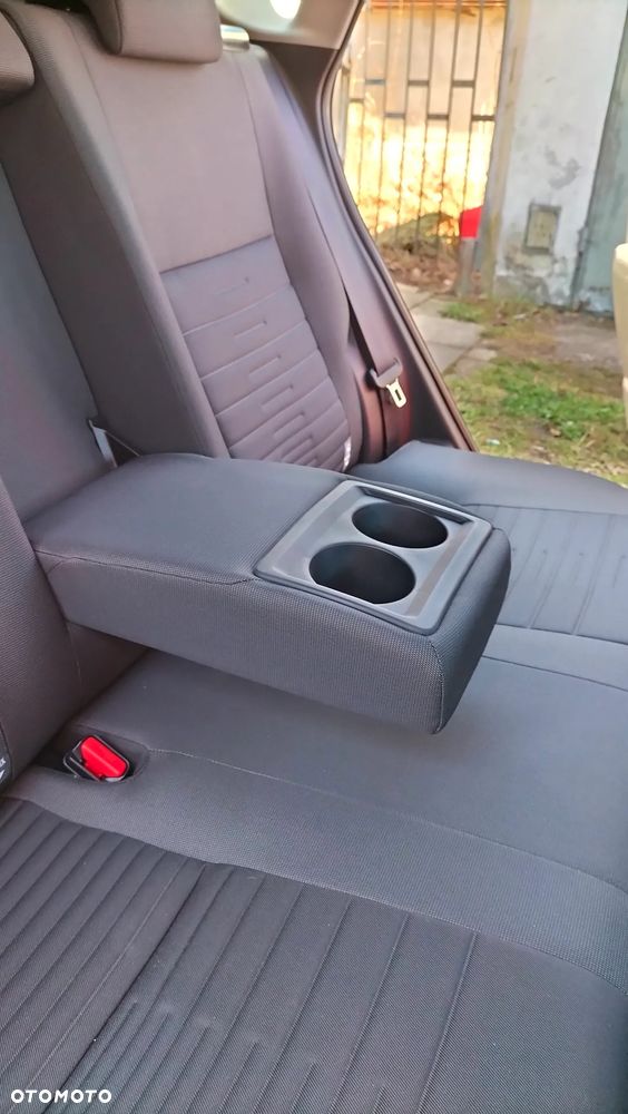 Toyota Auris 1.6 Comfort - 11