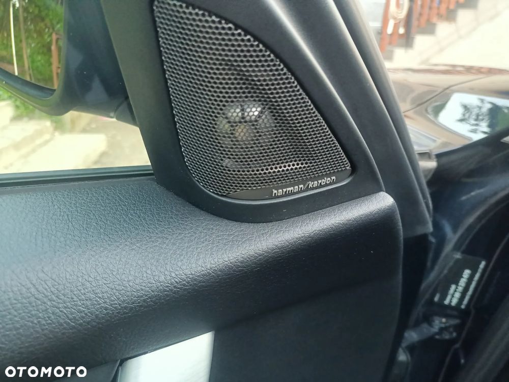 BMW Seria 3 320d Sport Line - 14