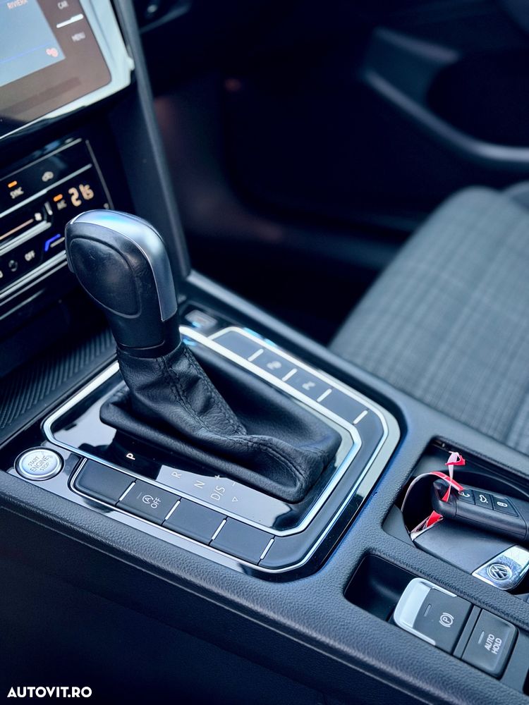 Volkswagen Passat - 9