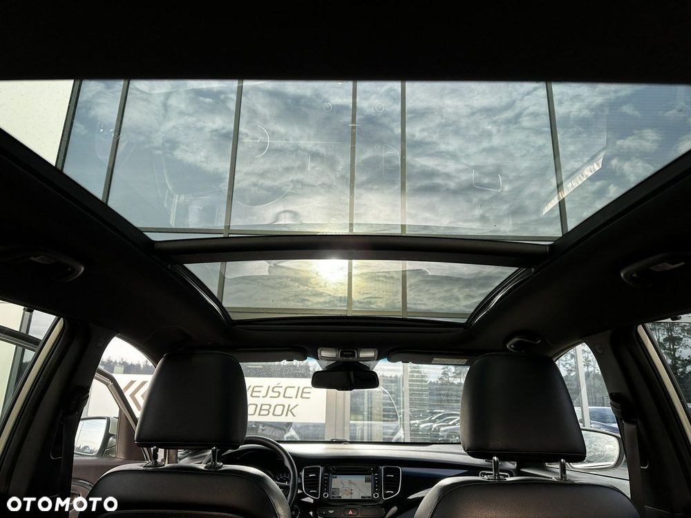 Kia Carens 1.7 CRDi XL 7os 7DCT - 35