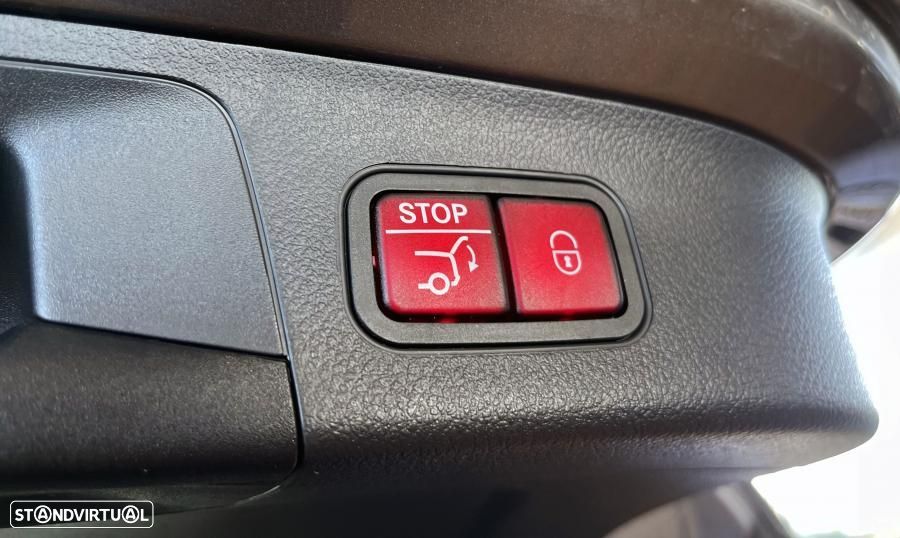 Mercedes-Benz GLA 200 d AMG Line - 42