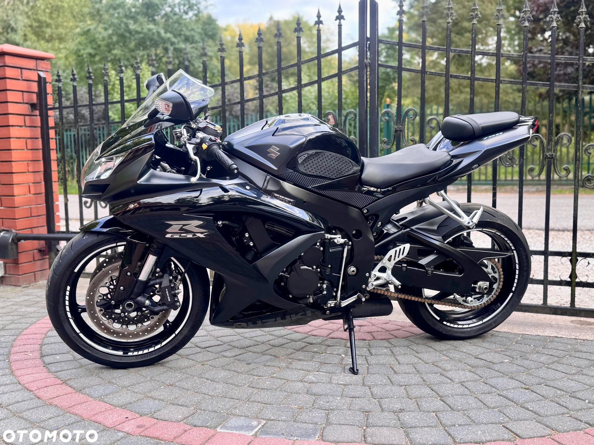 Suzuki GSX-R - 6