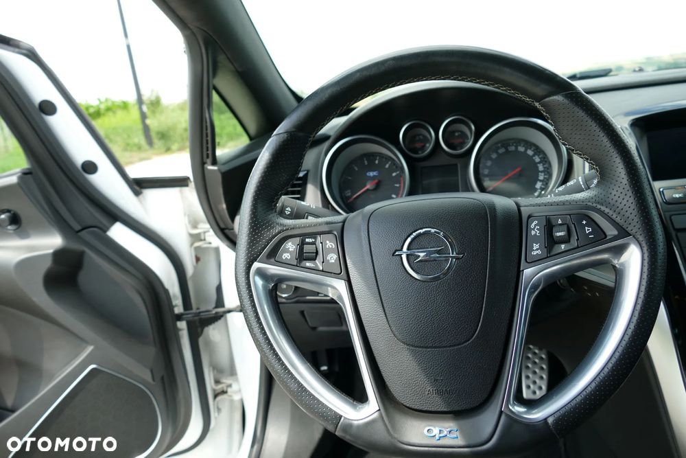 Opel Astra IV GTC OPC - 13