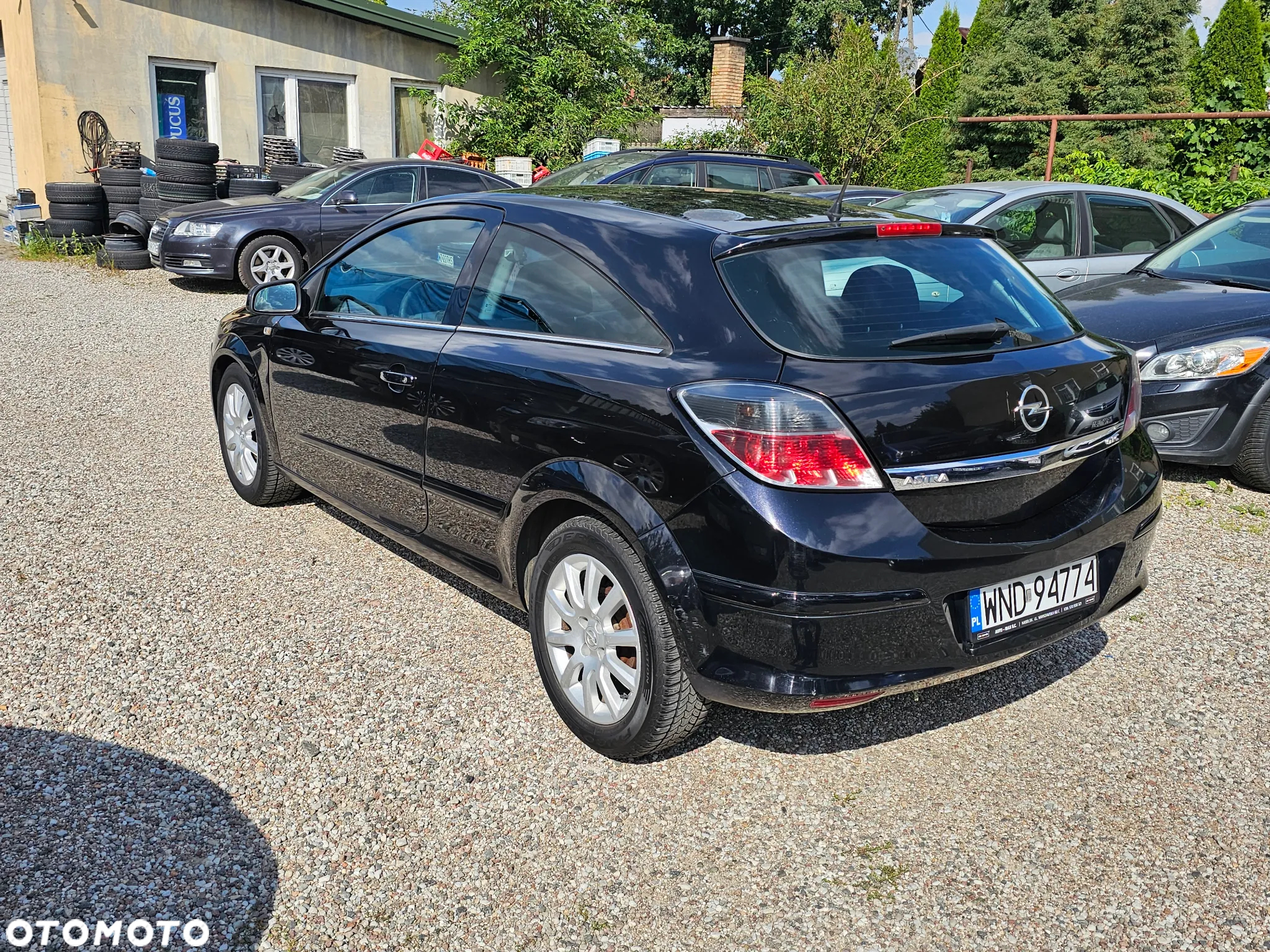 Opel Astra III GTC 1.6 Cosmo - 2