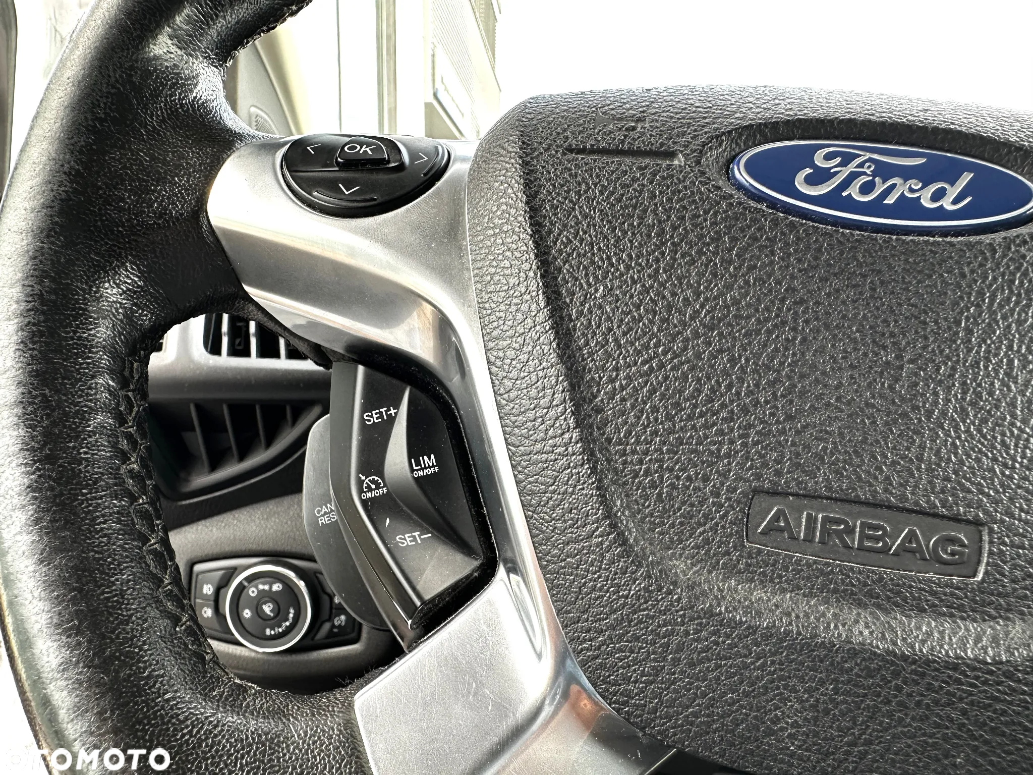 Ford Transit Connect - 10