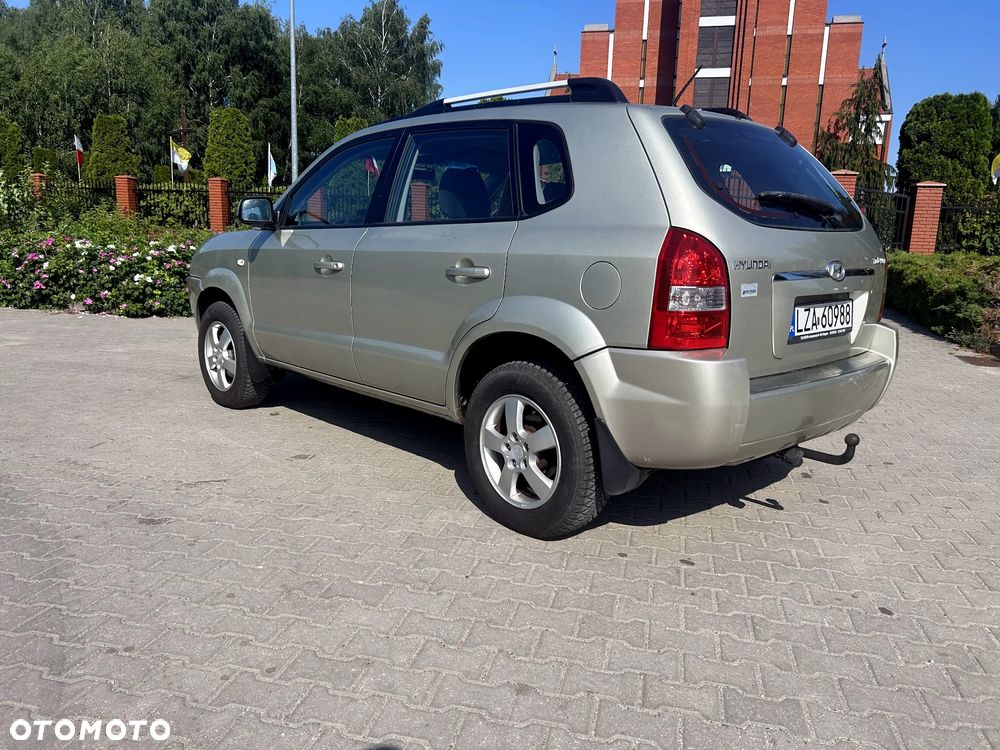 Hyundai Tucson 2.0 Comfort 2WD - 3
