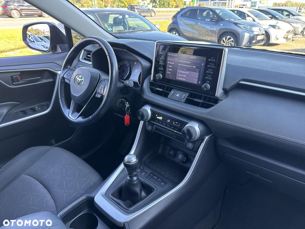 Toyota RAV4 2.0 Active 4x2 - 18