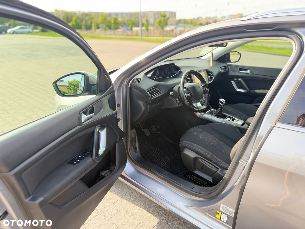 Peugeot 308 1.6 BlueHDi Allure S&S - 10