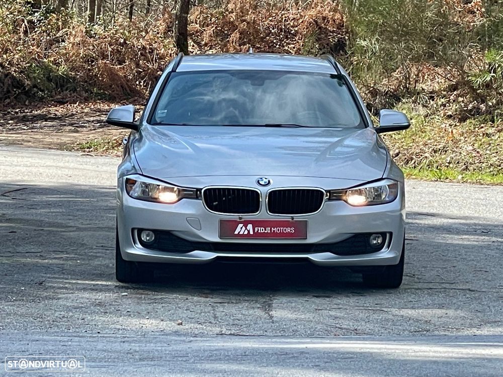 BMW 318 d Navigation Sport - 2