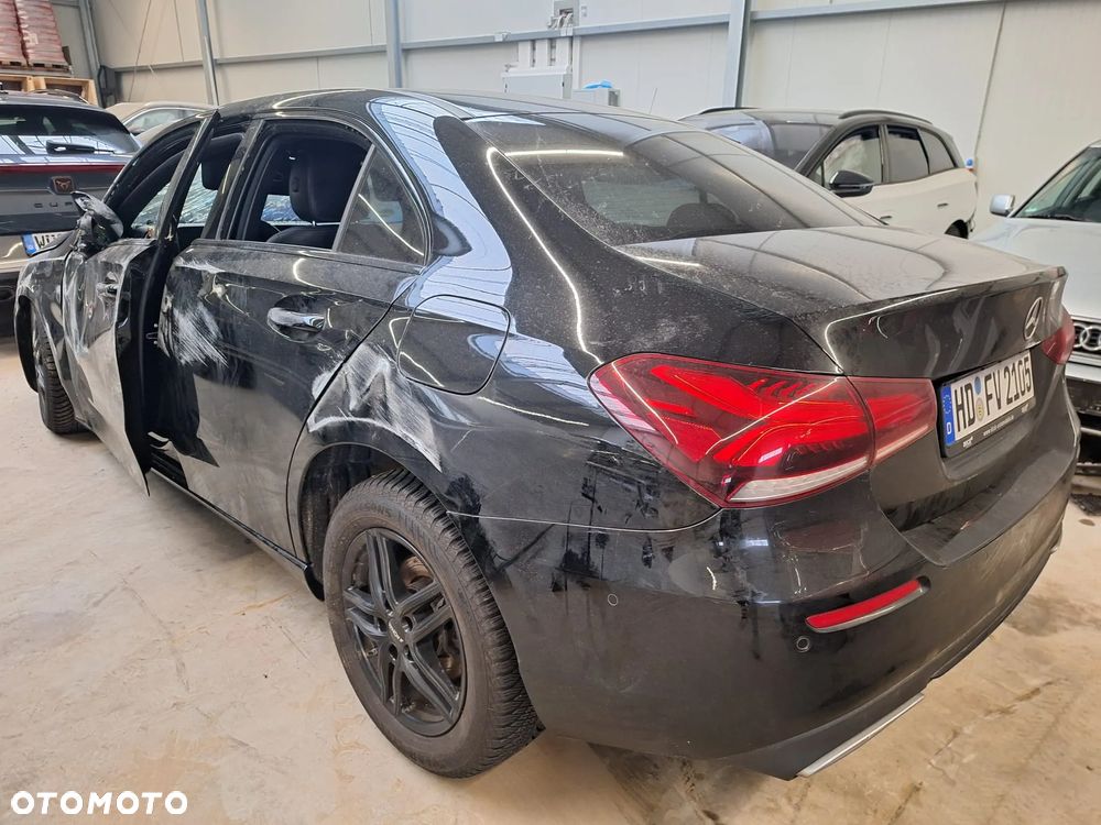Mercedes-Benz Klasa A 180 d 7G-DCT - 19