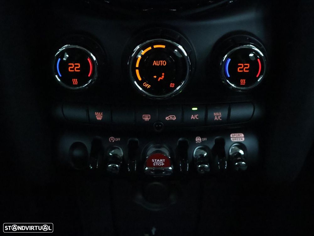 MINI 5 Portas Cooper Auto - 24