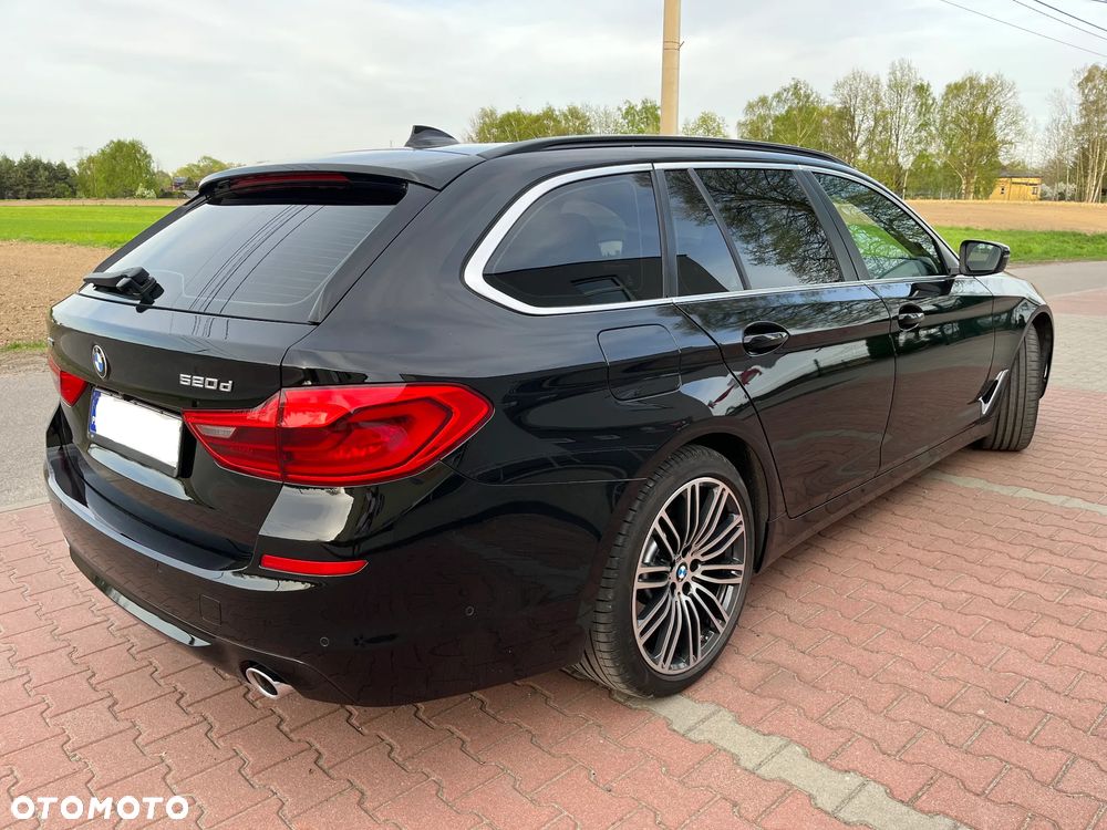 BMW Seria 5 520d xDrive - 5