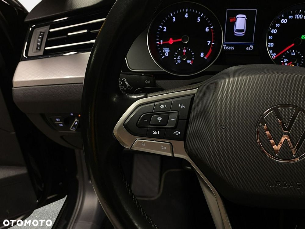 Volkswagen Passat Variant - 24