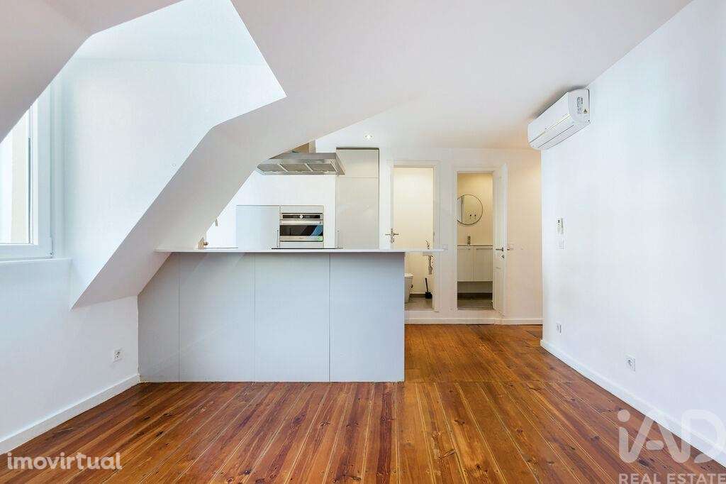 Apartamento T2 em Santo António - Grande imagem: 2/26