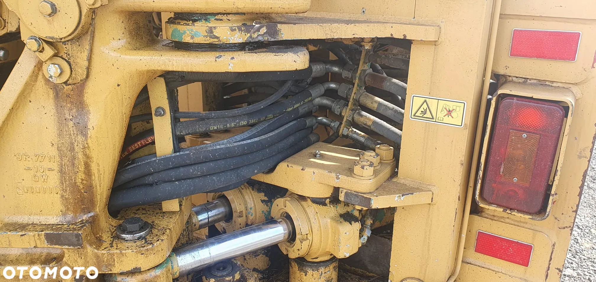 Caterpillar 428C - 16