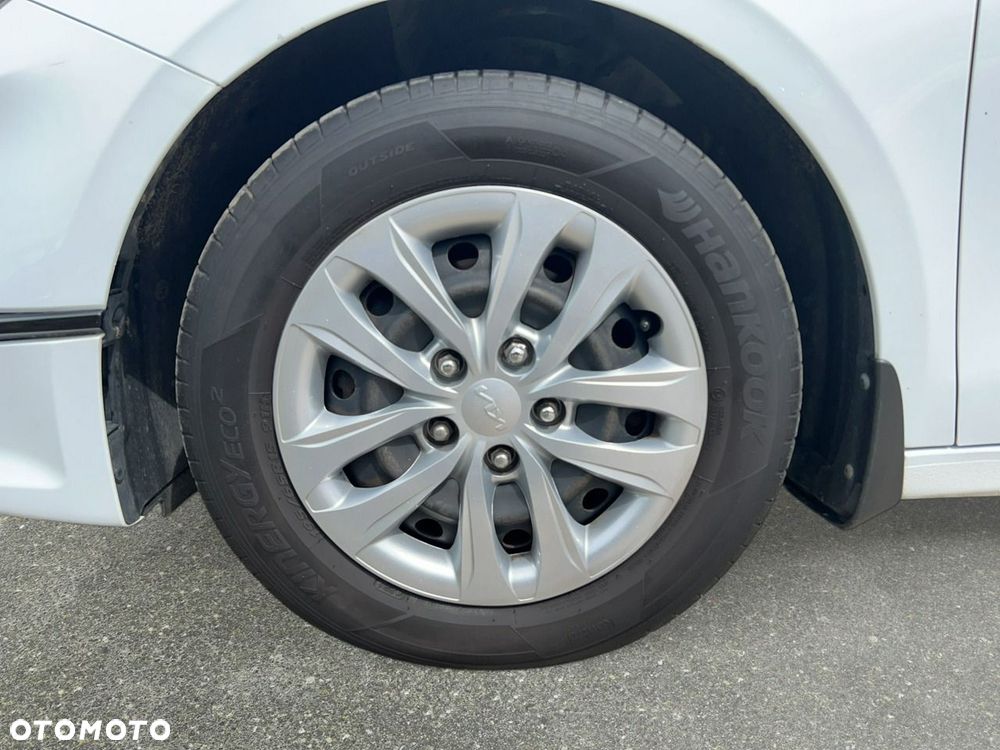 Kia Ceed - 9