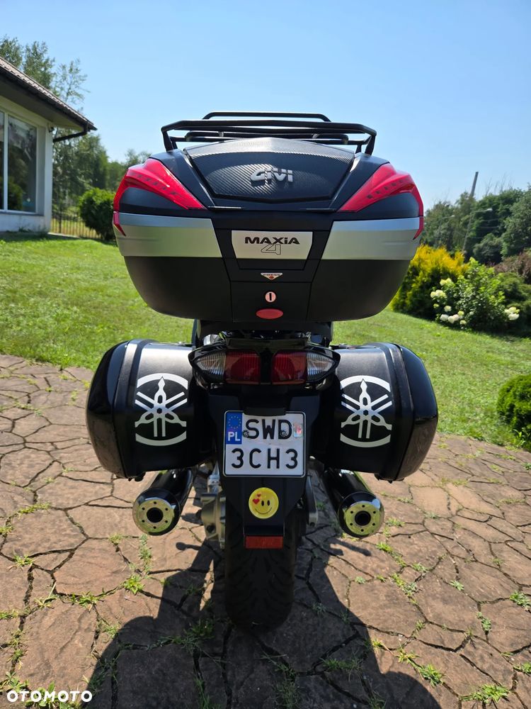 Yamaha FJR - 7