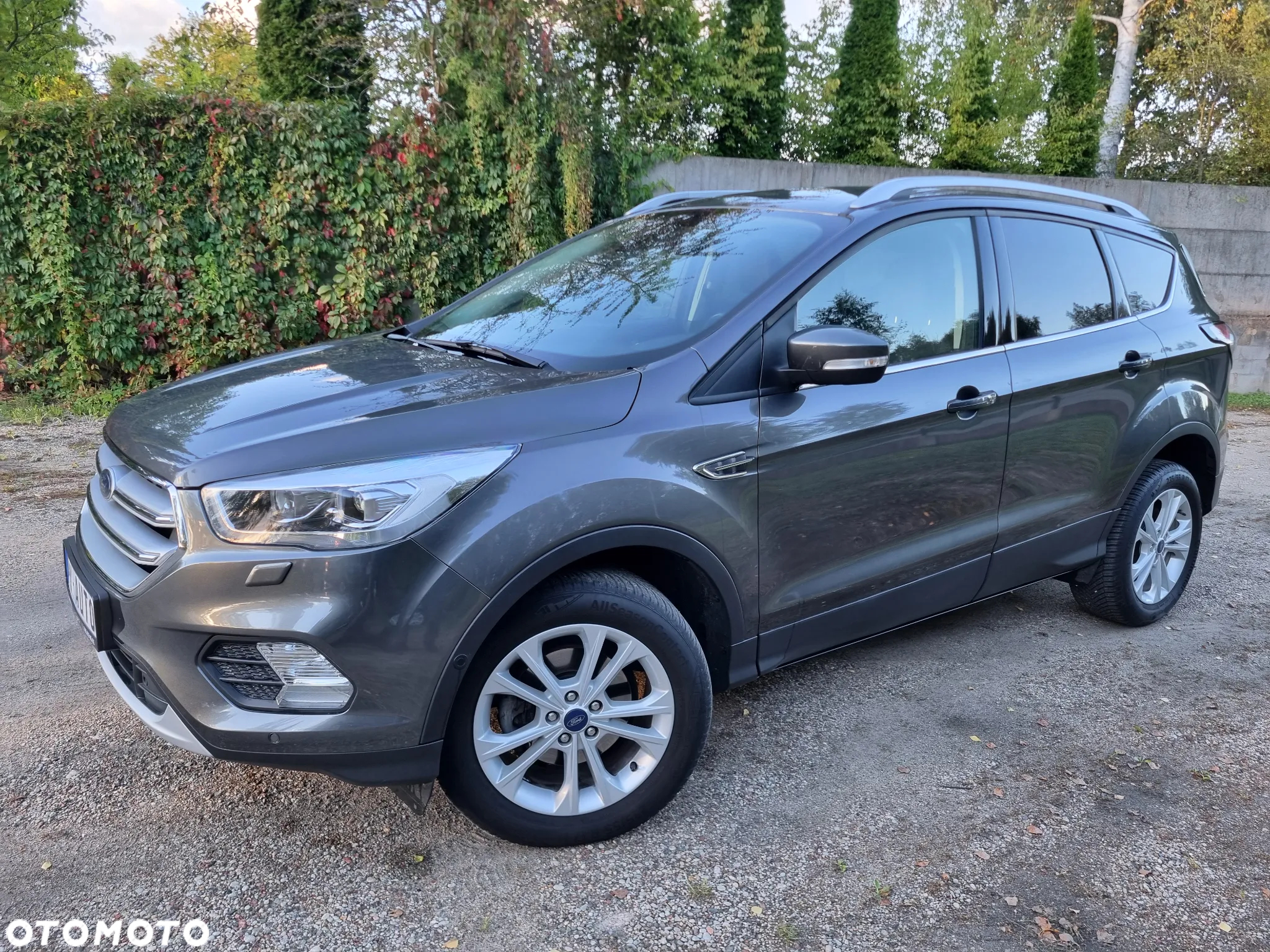 Ford Kuga 1.5 EcoBoost 2x4 Titanium - 25
