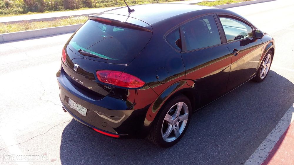 SEAT Leon 1.6 TDI E.Style by Sport - 2