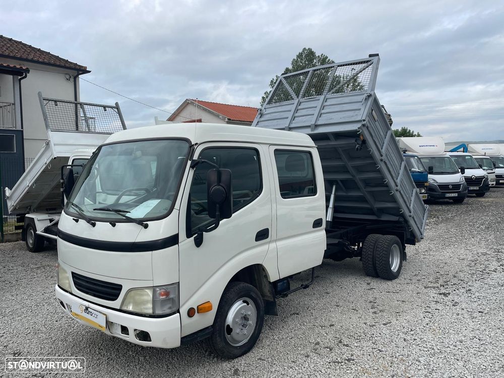 Toyota Dyna 250 2.5D-4D Cab. Dupla c/Báscula - 1