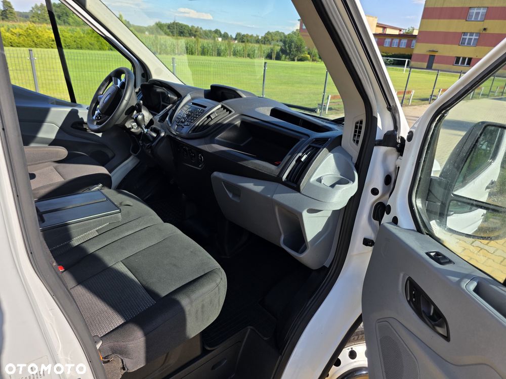 Ford Transit - 18