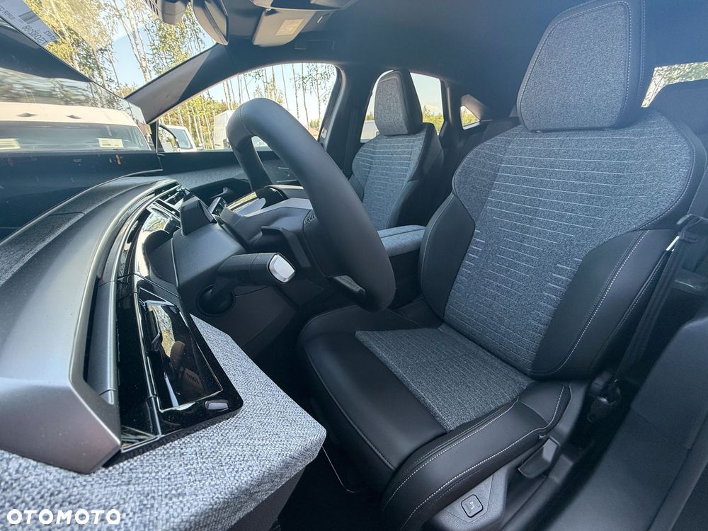 Peugeot 408 - 10