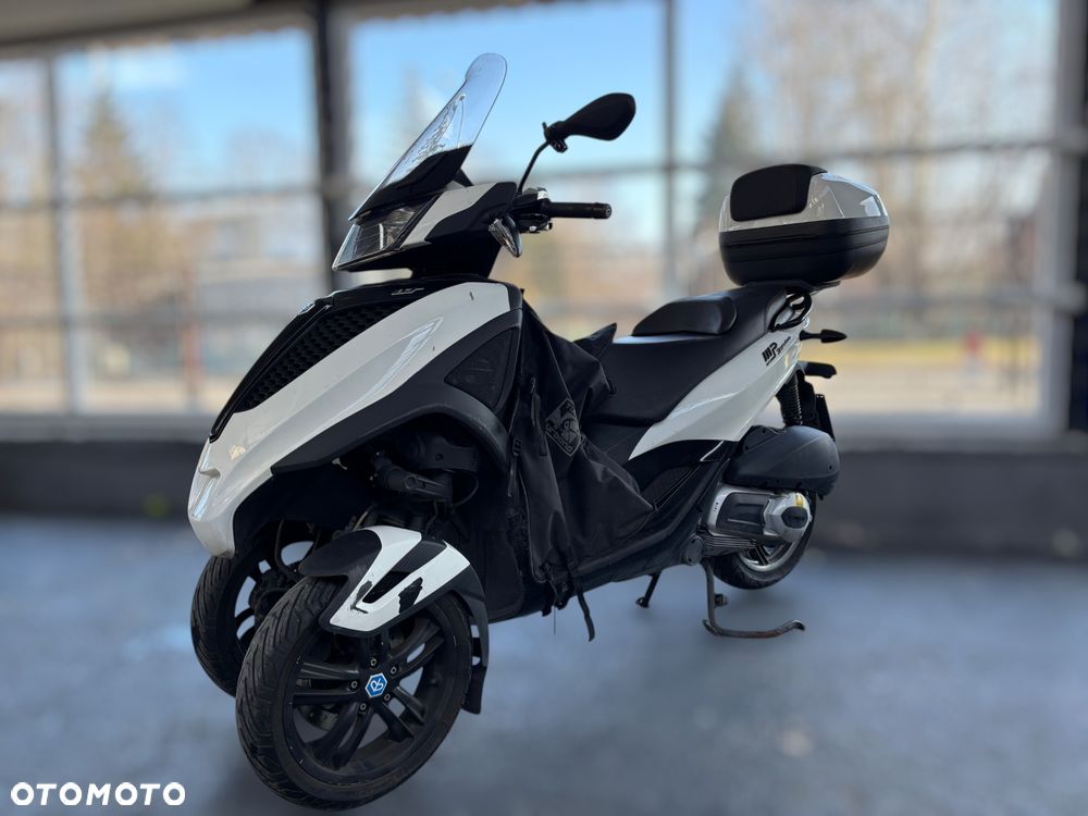 Piaggio MP-3 - 6