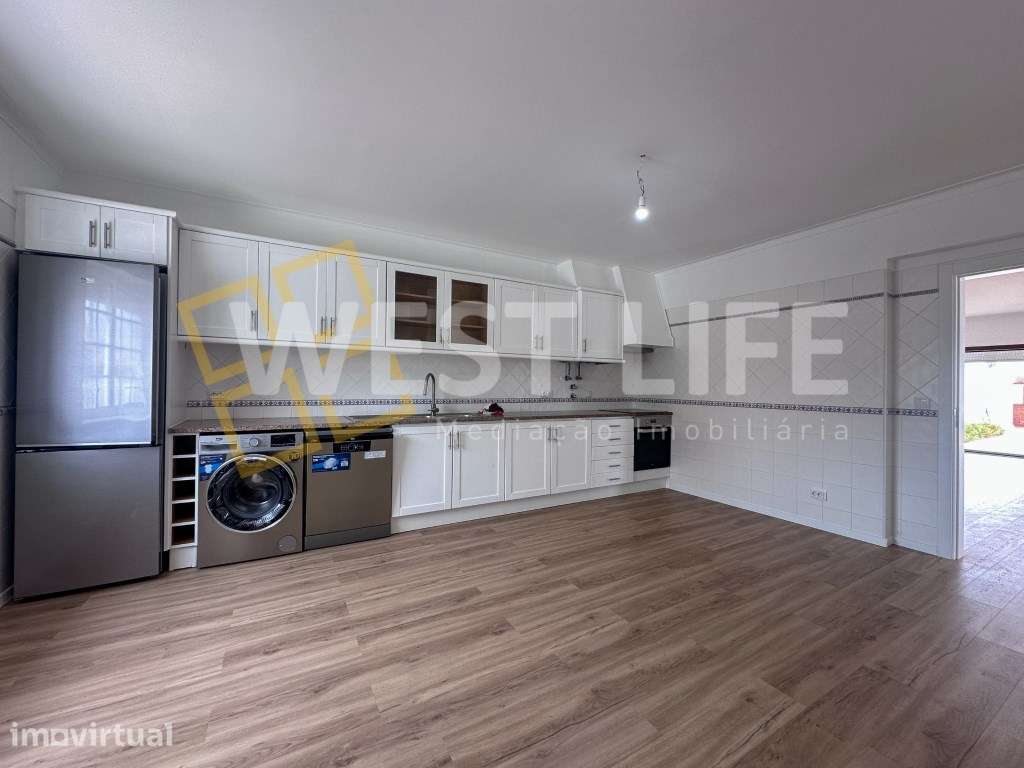 Moradia T3 Renovada - Logradouro e Churrasqueira - A 2 minutos da p... - Grande imagem: 5/28