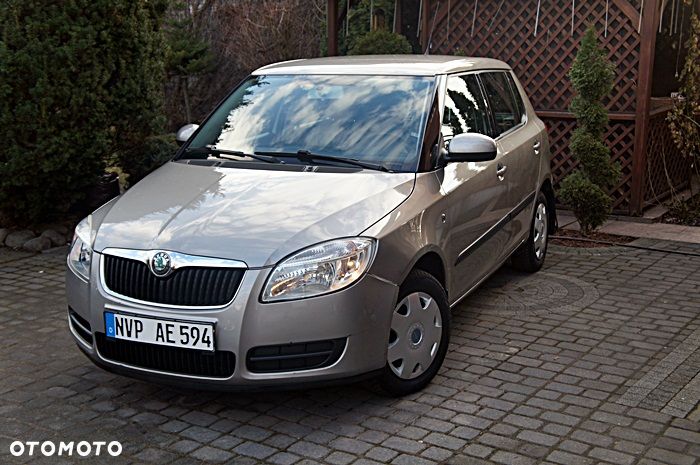 Skoda Fabia 1.2 HTP Ambiente - 10