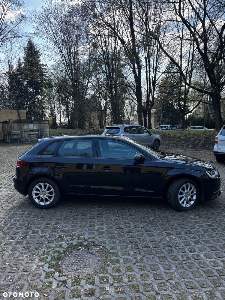 Audi A3 Sportback 1.4 TFSI S tronic Ambiente - 5