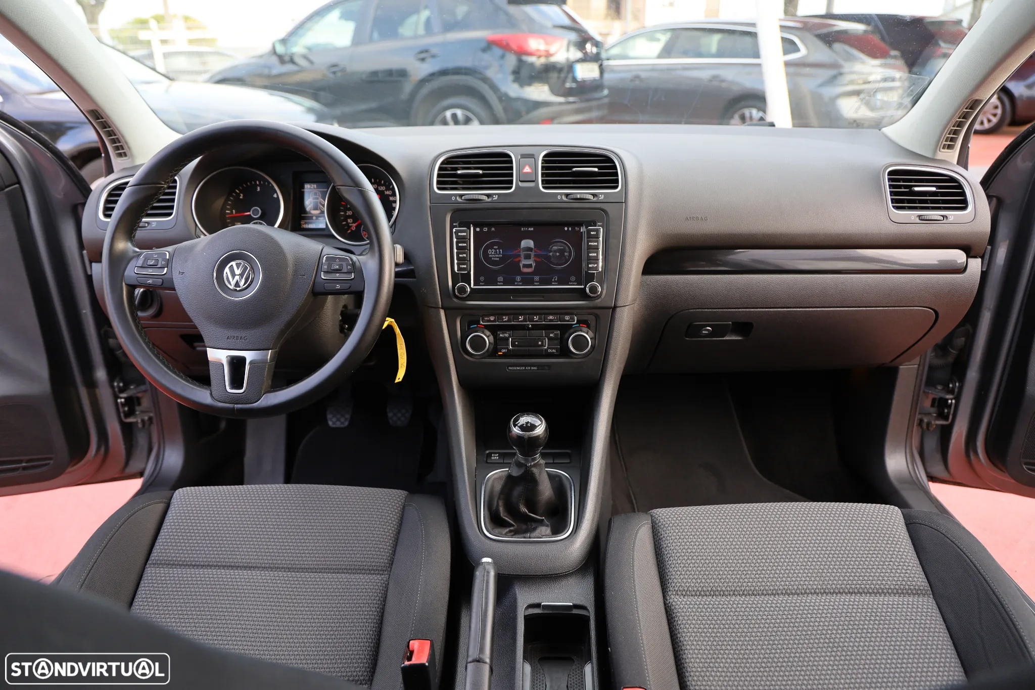 VW Golf 2.0 TDi Confortline - 19