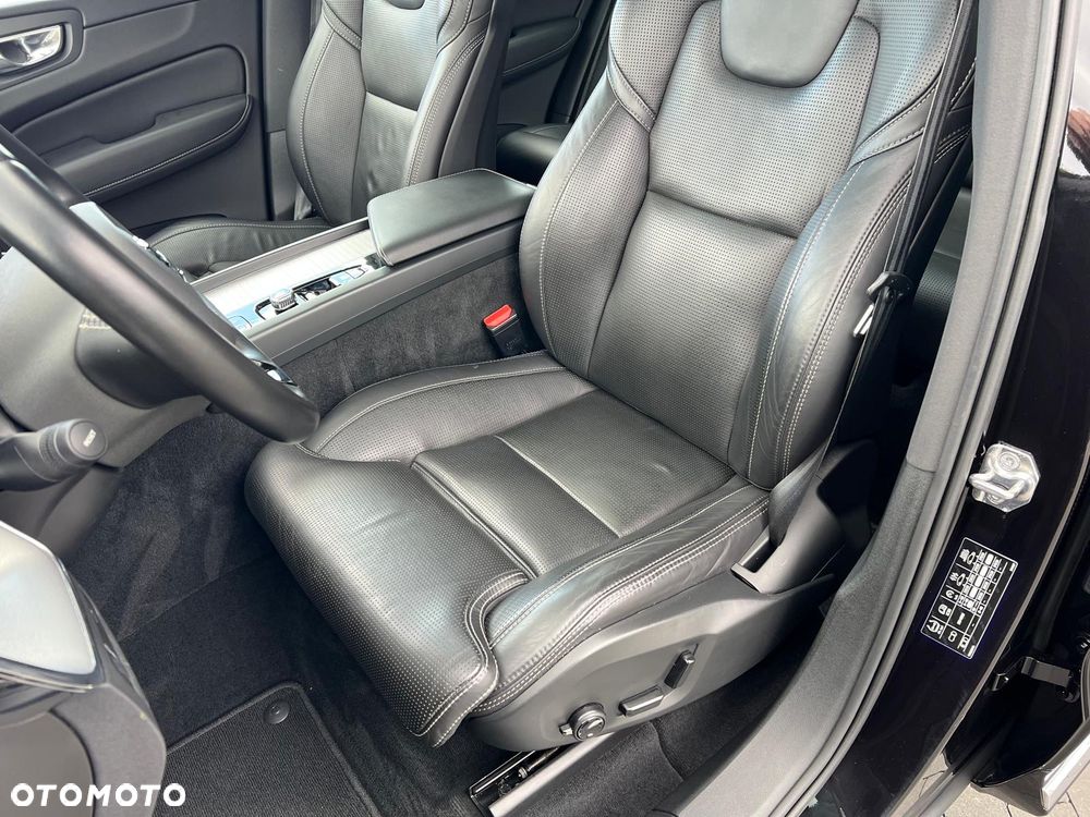 Volvo XC 60 B5 B AWD Inscription - 17