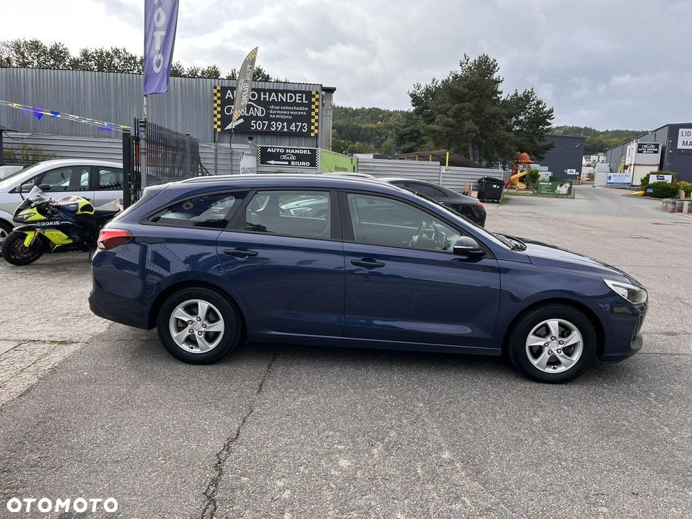 Hyundai i30 1.6 CRDi BlueDrive Go - 17