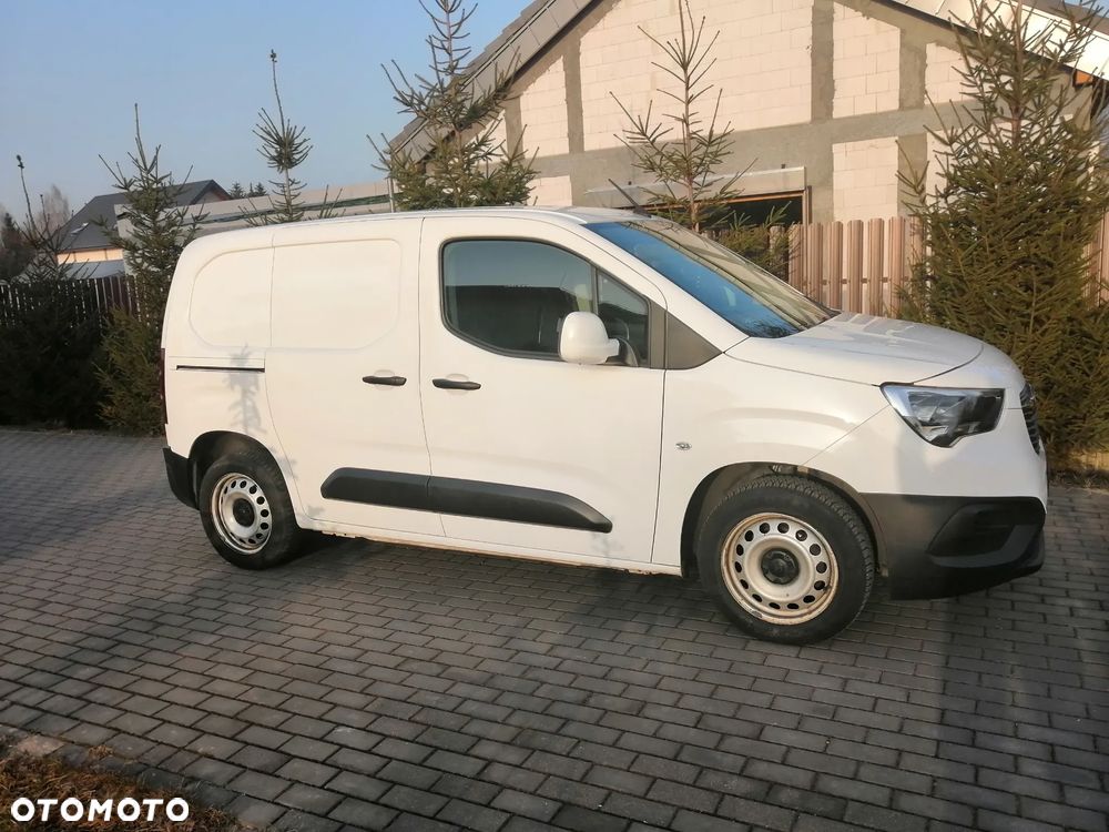 Opel Combo 1.2 Turbo S&S - 3