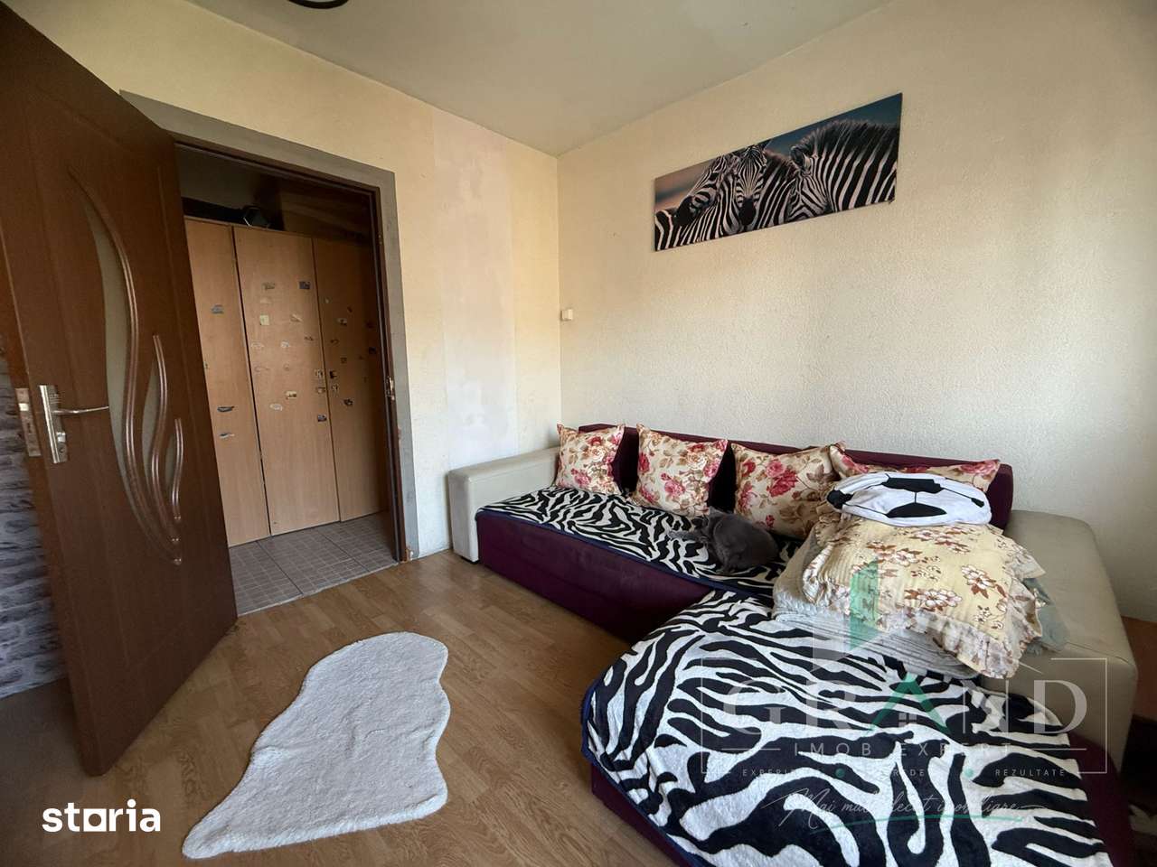 Apartament 3 camere decomandate, etaj intermediar, in Grigorescu — fotografia 3