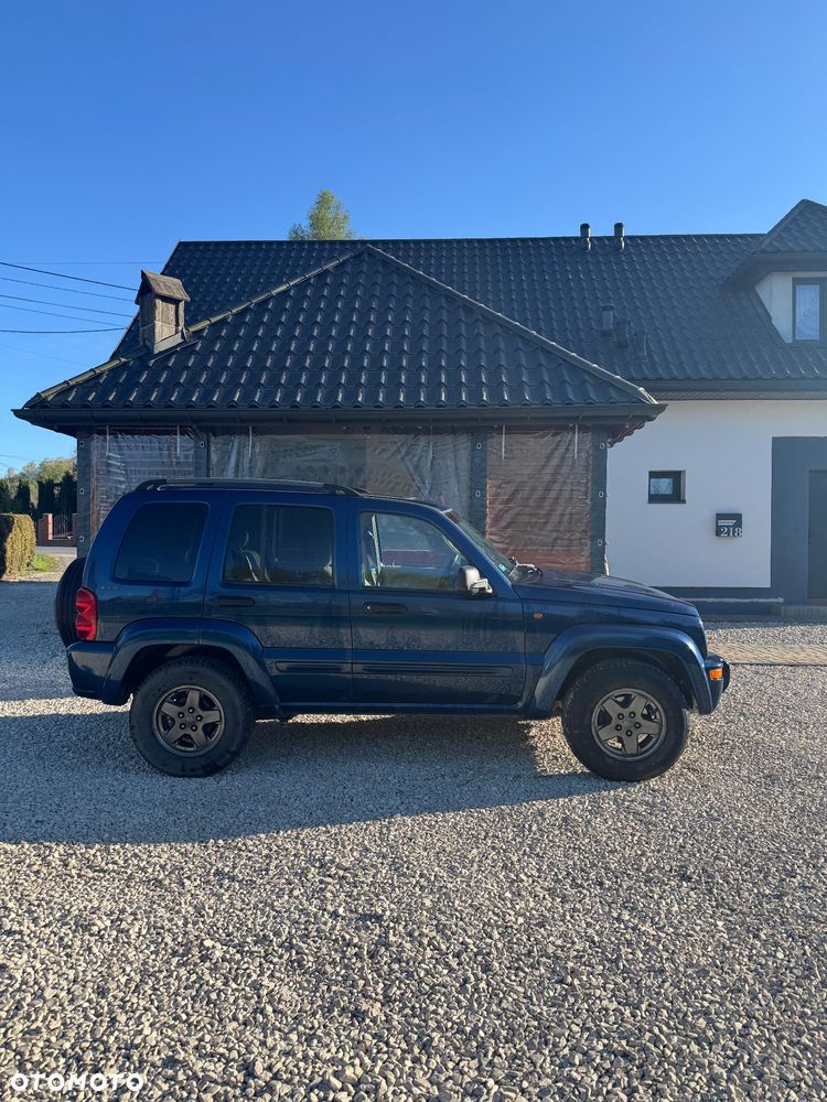 Jeep Cherokee - 4