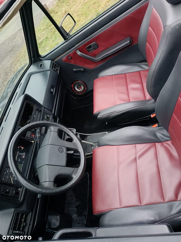 Volkswagen Golf - 11