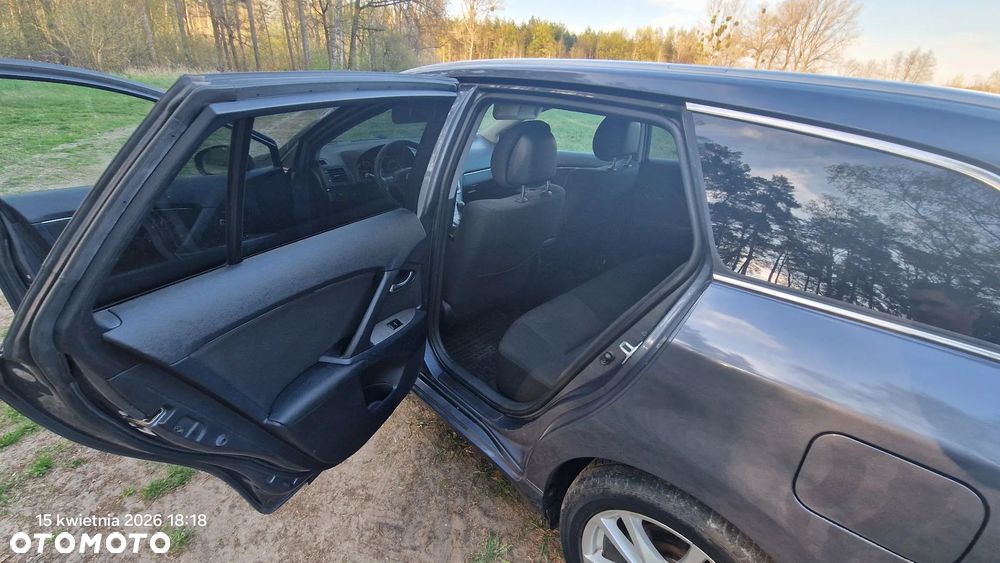 Toyota Avensis 2.2 D-4D Automatik Sol - 35