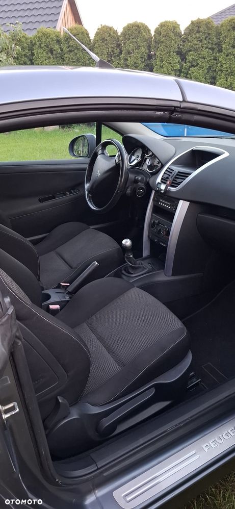 Peugeot 207 - 12