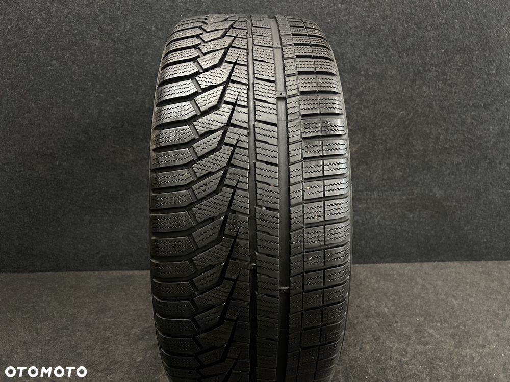 Hankook Winter Icept EVO2 245/45/18 100V XL 1szt. - 1