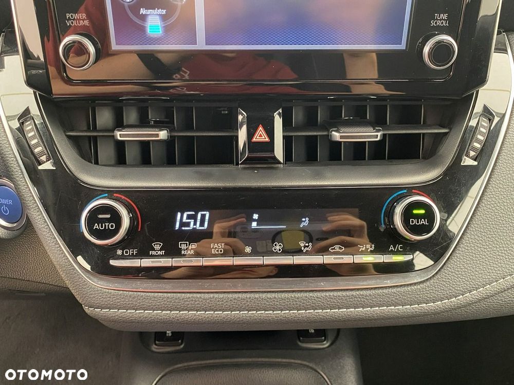 Toyota Corolla - 22