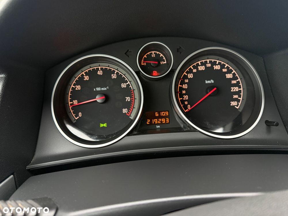 Opel Astra 1.6 Active - 26