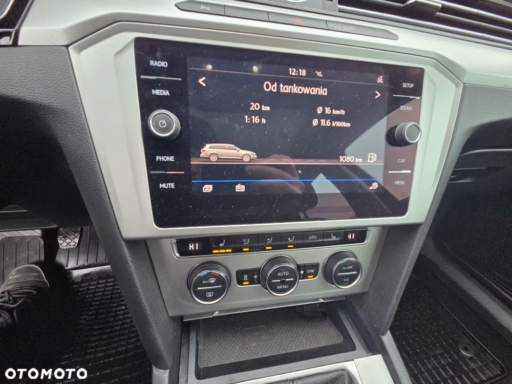 Volkswagen Passat 2.0 TDI SCR BlueMotion Comfortline - 11