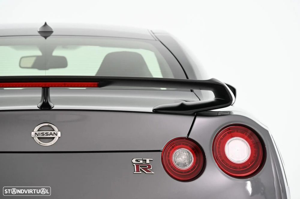 Nissan GT-R 3.8 V6 - 10