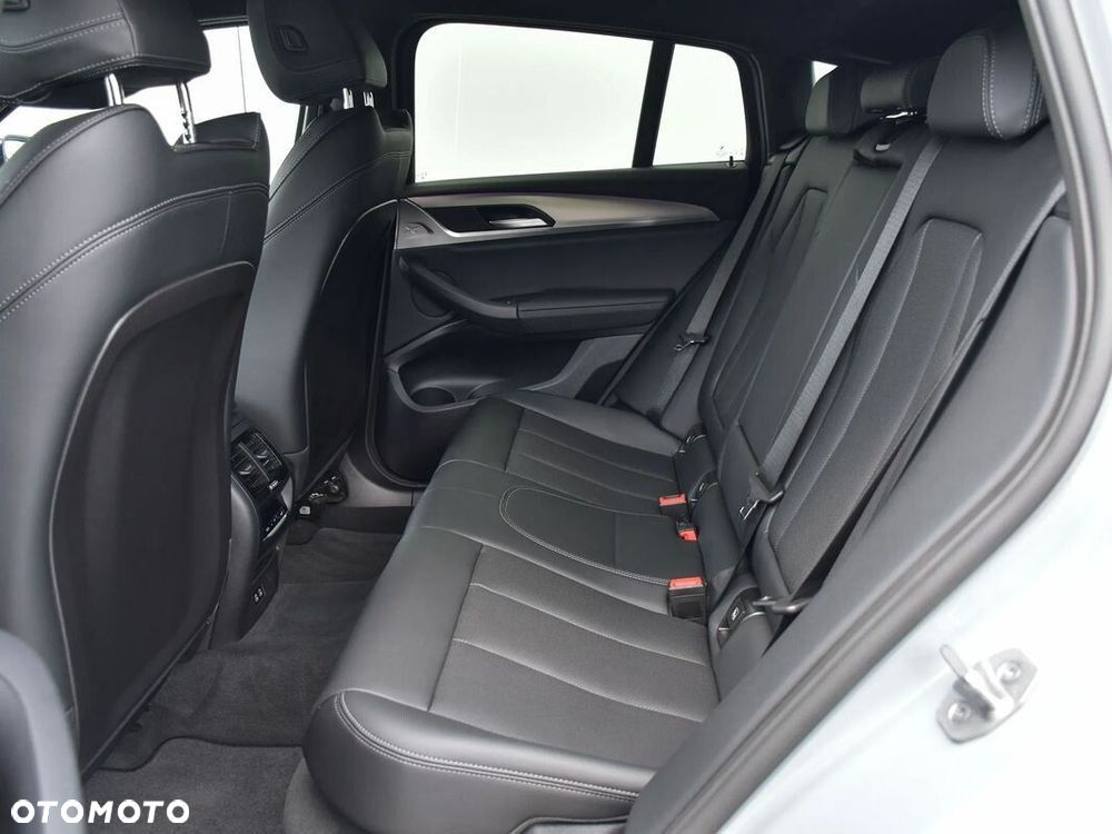 BMW X4 - 16