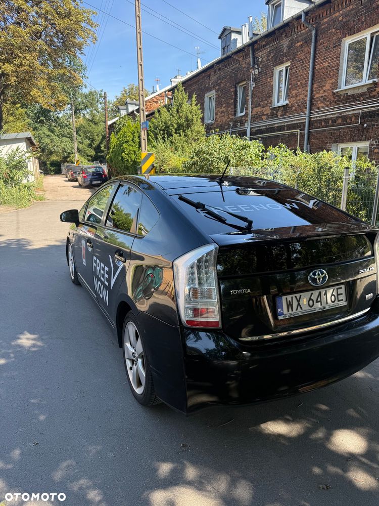 Toyota Prius 1.8 HSD Prestige - 9