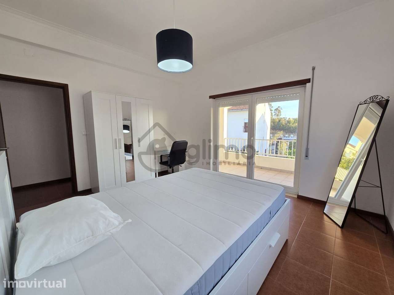 Quarto S. Martinho Bispo - Grande imagem: 2/24