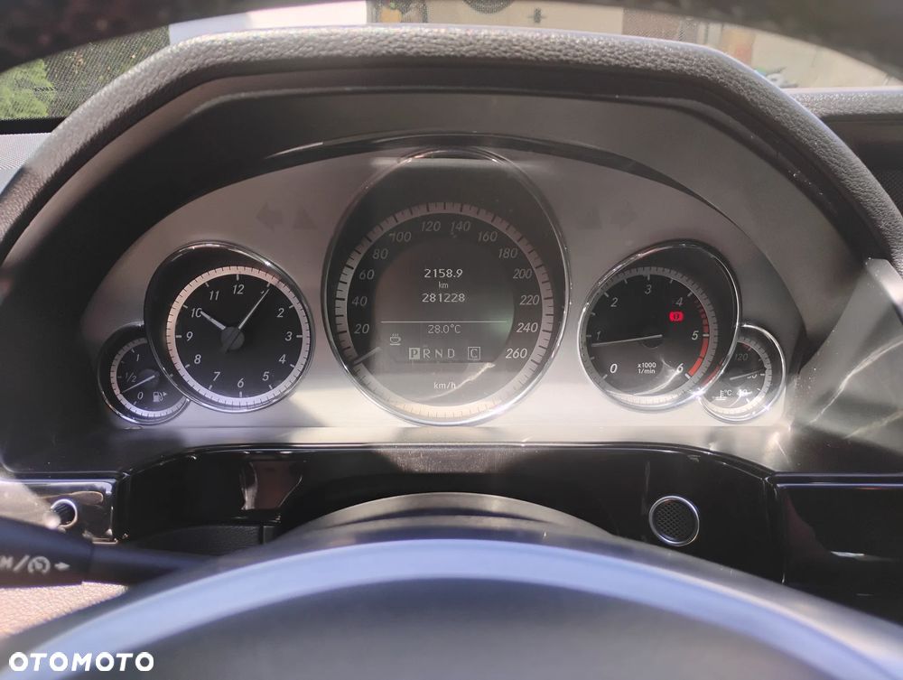 Mercedes-Benz Klasa E 220 CDI DPF BlueEFFICIENCY Automatik Avantgarde - 13